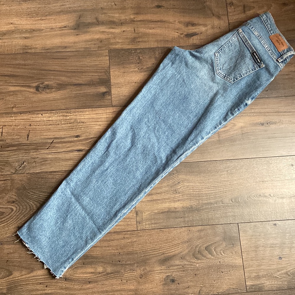 Calvin Klein High Rise Mom Jeans - Picture 3 of 7